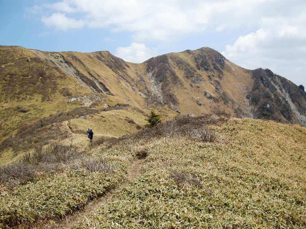 ゴールデンウイークは四国　塔丸・三嶺～天狗塚・赤星山へ_b0185573_21312346.jpg