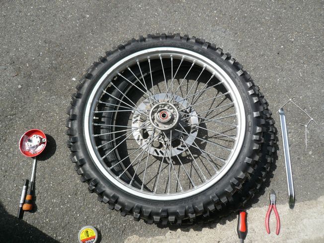 バイクメンテナンス　タイヤ交換3編_f0097683_2232411.jpg