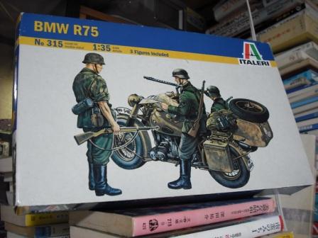 Italeri 315 [BMW R75サイドカー]_c0000507_21252756.jpg