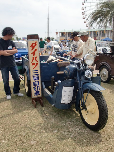 旧車を愛でる・・・_a0148431_21142341.jpg