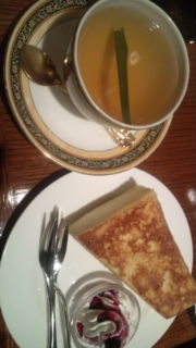 ひとりカフェ中〜_e0114246_16392549.jpg