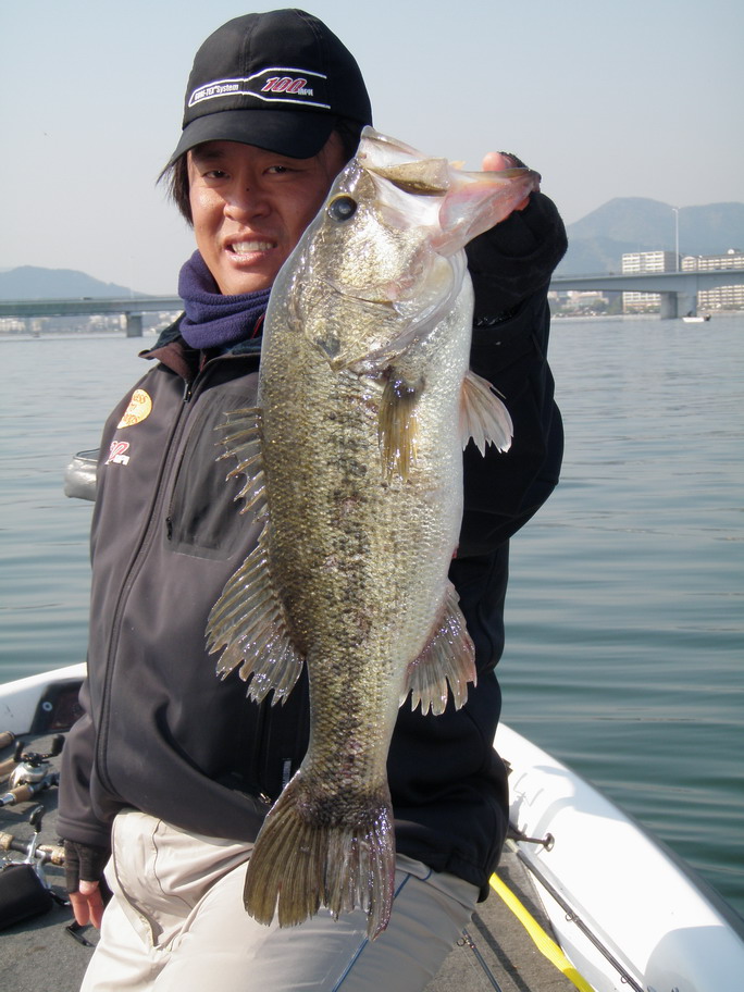 岩越さん 5連休の釣り_a0153216_23504086.jpg