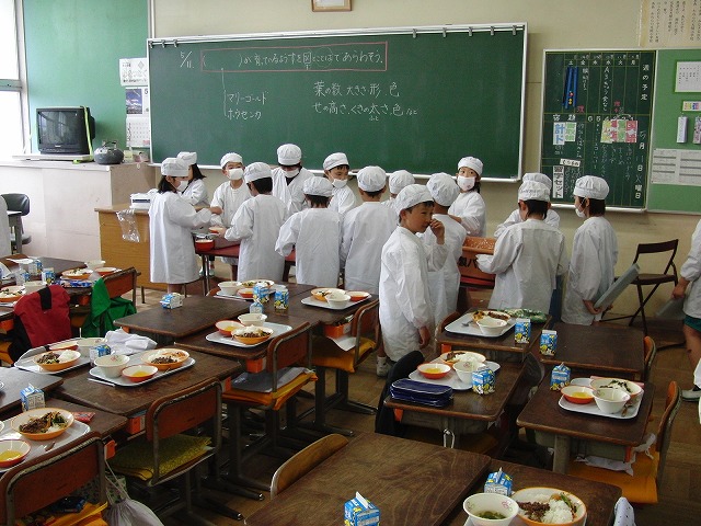 おいしい学校給食を食べながら感じたこと_f0141310_23493329.jpg