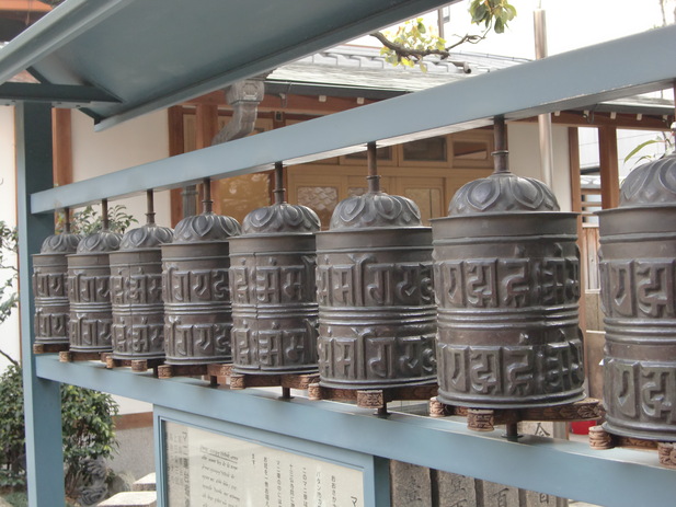 報恩院 バリガムランと舞踊の奉納_e0017689_0391916.jpg