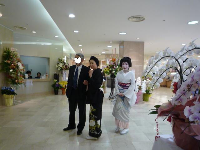 豪華な着物姿に吸い込まれた展覧会。_f0181251_20282667.jpg