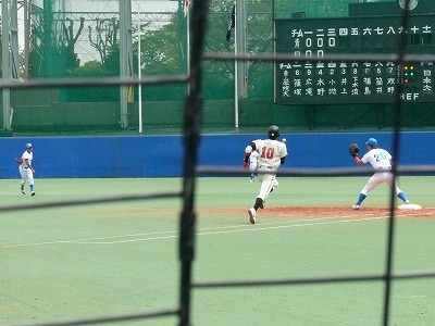 ５月１０日　東都大学野球２部　青学大対日本大_b0166128_740351.jpg