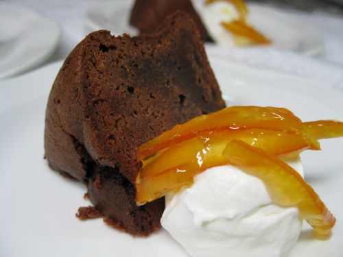 オレンジピールのチョコケーキ ぐるぐるdｉｎｉｎｇ