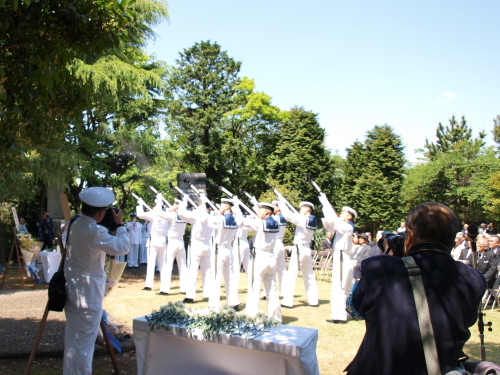 横須賀馬門山墓地(旧海軍墓地)墓前祭　　　　　高田　忠_b0012636_19522762.jpg