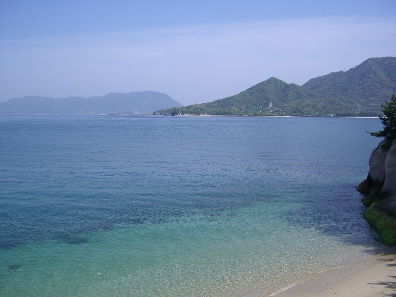 瀬戸内海に浮かぶ毒ガス工場跡とウサギの島―大久野島―_d0116009_3391570.jpg