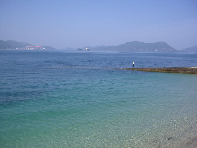 瀬戸内海に浮かぶ毒ガス工場跡とウサギの島―大久野島―_d0116009_3392665.jpg