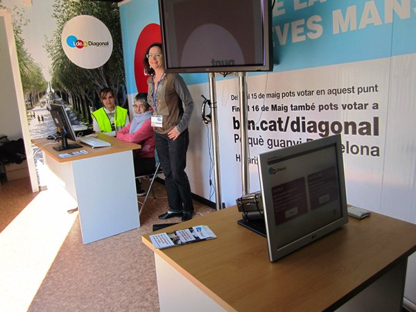 Diagonal通りモデルチェンジ投票 Votar para la reforma del Diagonal_b0064411_0274399.jpg