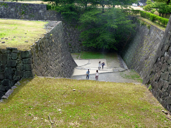 熊本城 石垣の城_e0048413_2211550.jpg