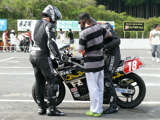 2010 日光チャレンジロード　ＭＩＤ４　２時間耐久レース　第１戦！後編！_f0023916_8553964.jpg