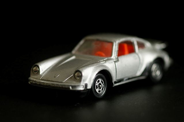 tomica/  PORSCHE930TURBO_b0126317_1664337.jpg