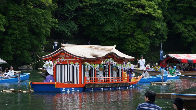 神様の舟遊び 三船祭 （嵐山 車折神社 ） (2010年05月16日)_c0119555_23103122.jpg