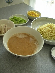 45.6kg. 付け麺にThai料理で爆発、、、、_a0124077_8115275.jpg