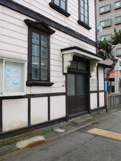 函館栄町・海神社横の洋館(函館擬洋館コレクション、その27)_f0142606_20184970.jpg