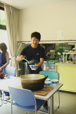 炊き出し訓練&避難訓練_a0154110_13441066.jpg