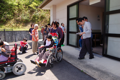 炊き出し訓練&避難訓練_a0154110_1353071.jpg