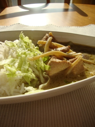 タイカレー_c0131829_1047296.jpg