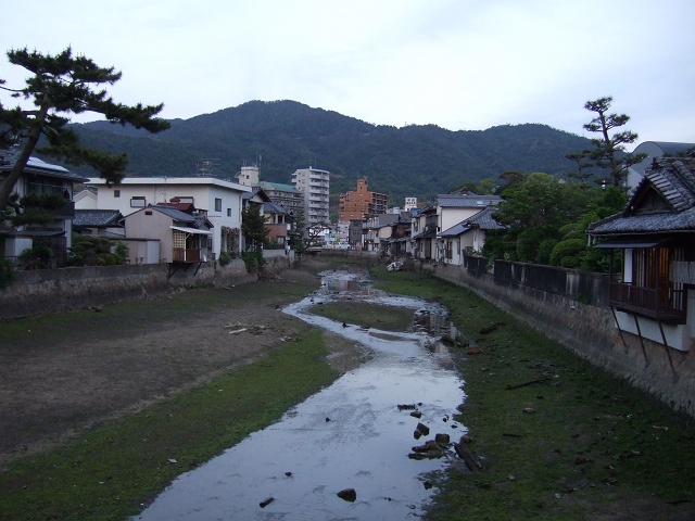 矢野大浜地区を歩く　浜大橋と住吉神社_b0095061_109195.jpg