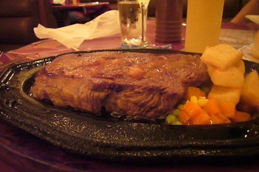 pub lounge Emerald._c0153966_2321377.jpg