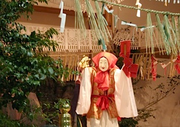 高千穂神社で　夜神楽を観る。_b0025850_20502514.jpg