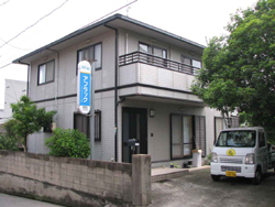 屋根の塗装工事・・・・5月20日(木)_f0118796_1083157.jpg