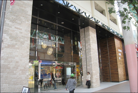 f0054868_0382477.jpg