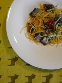 下娘、保育参観と・・・にしんの山椒漬けパスタ。_f0177295_1782541.jpg