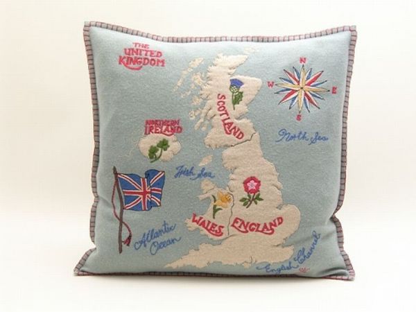 London Cushion_d0148729_19442430.jpg