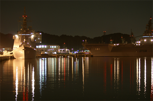 ヴェルニー公園より護衛艦「きりしま」さん、「ひゅうが」さん夜景（速報）_e0150566_1503825.jpg