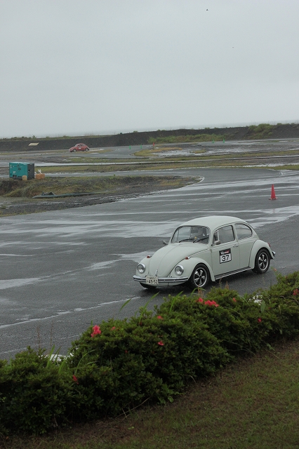 豪雨のジムカーナ_a0095515_22452013.jpg