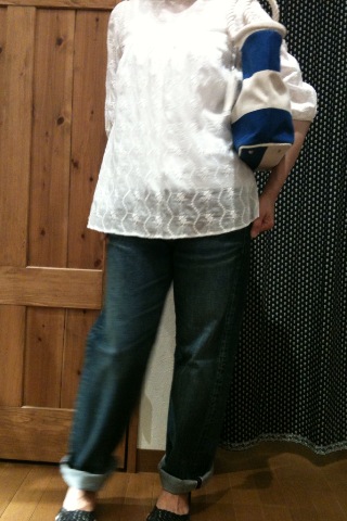 ニーム 総刺繍ブラウス_c0227633_1949321.jpg