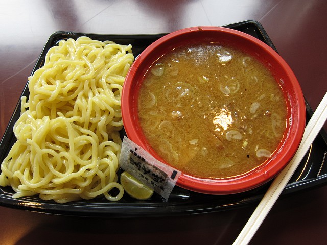 ラーメンフェスタ in NAKAYAMA Vol.3 2010＠中山競馬場_d0113853_22564888.jpg