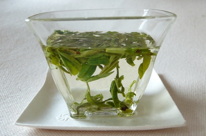 明前龍井茶_e0148373_1124857.jpg