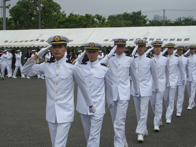 海上自衛隊 遠洋練習航海の出港式_f0141310_23291884.jpg