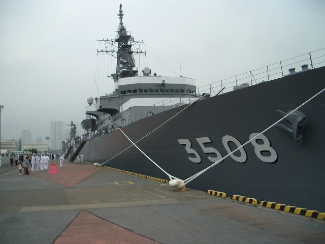 海上自衛隊 遠洋練習航海の出港式_f0141310_23312995.jpg