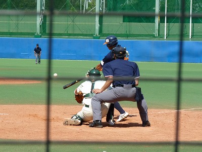 5月17日 東都大学野球2部 拓殖大対専修大 神宮第二球場の両翼は何M?_b0166128_11103634.jpg