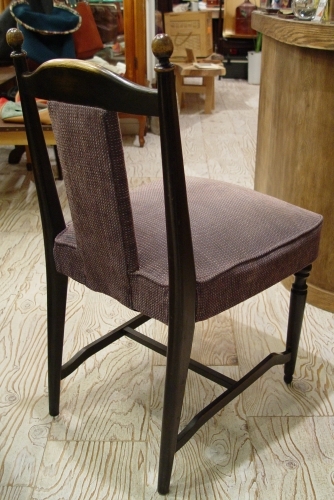 濃い茶色の木製ダイニングセット 入荷!!_a0096367_21243834.jpg