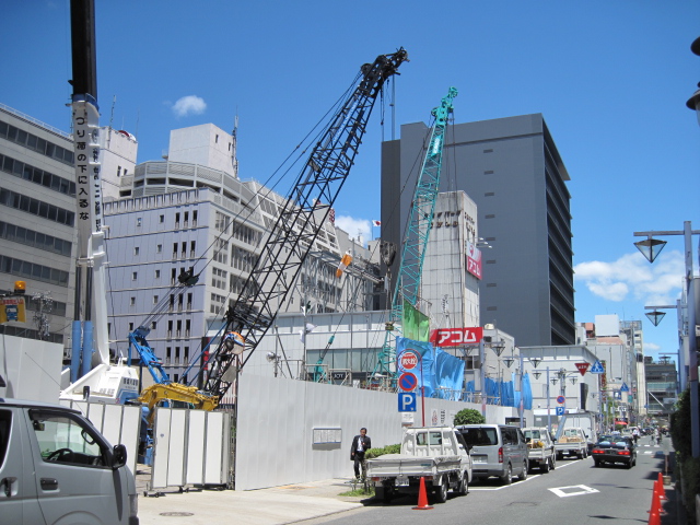 ダイエー栄店跡地_f0016320_1718301.jpg