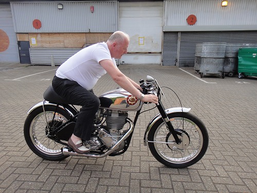 Believe or not BSA DAYTONA GOLD STAR_f0164058_7455346.jpg
