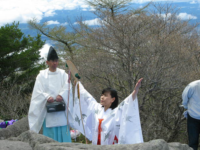高峯神社 春の例大祭_e0120896_18432227.jpg