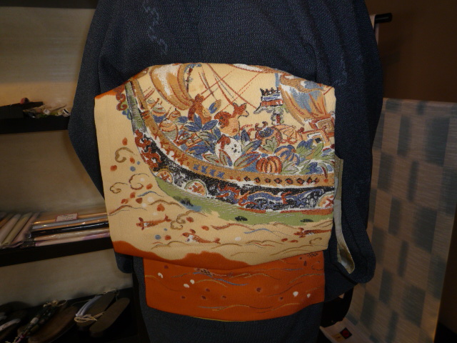 お客様の装い・素敵な宝船の刺繍帯。_f0181251_1815773.jpg