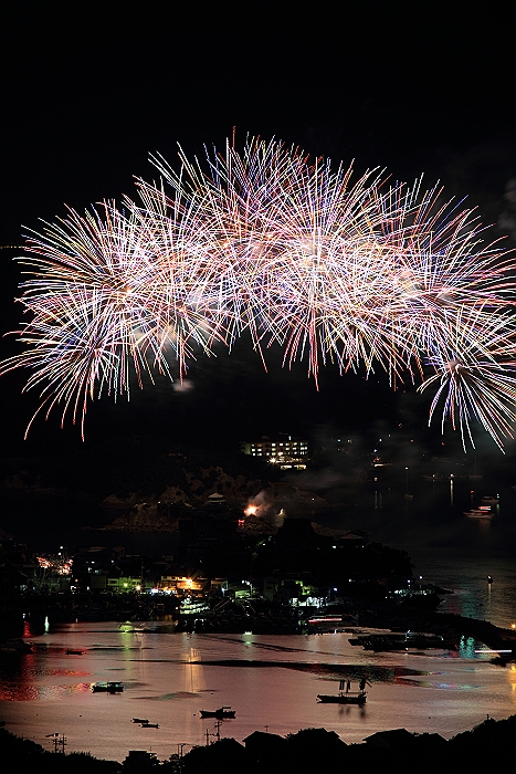 鞆の浦弁天島の花火大会 鞆の浦ロマン紀行