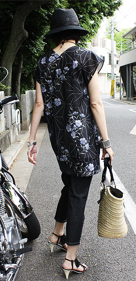 黒でも重くならない着こなし提案!_f0170519_1715312.jpg