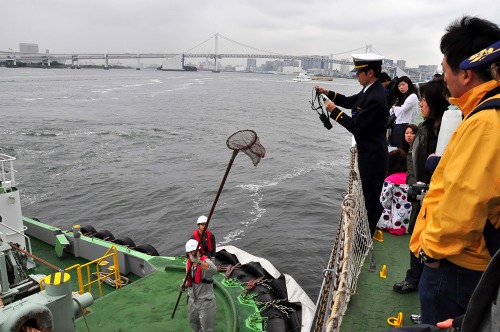 平成22年度海上保安庁観閲式_e0158925_23345595.jpg