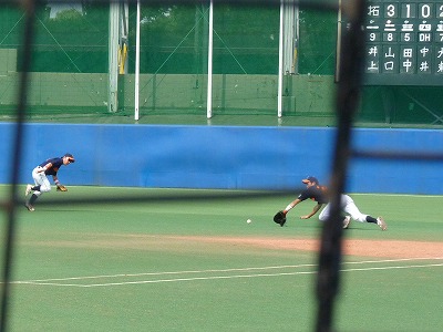5月25日 東都大学野球2部 日本大対拓殖大 最下位決定戦 沈み行く日大_b0166128_1053536.jpg