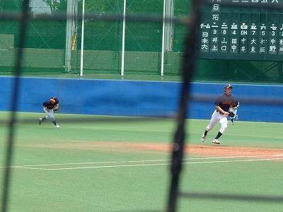 5月25日 東都大学野球2部 日本大対拓殖大 最下位決定戦 沈み行く日大_b0166128_9504965.jpg