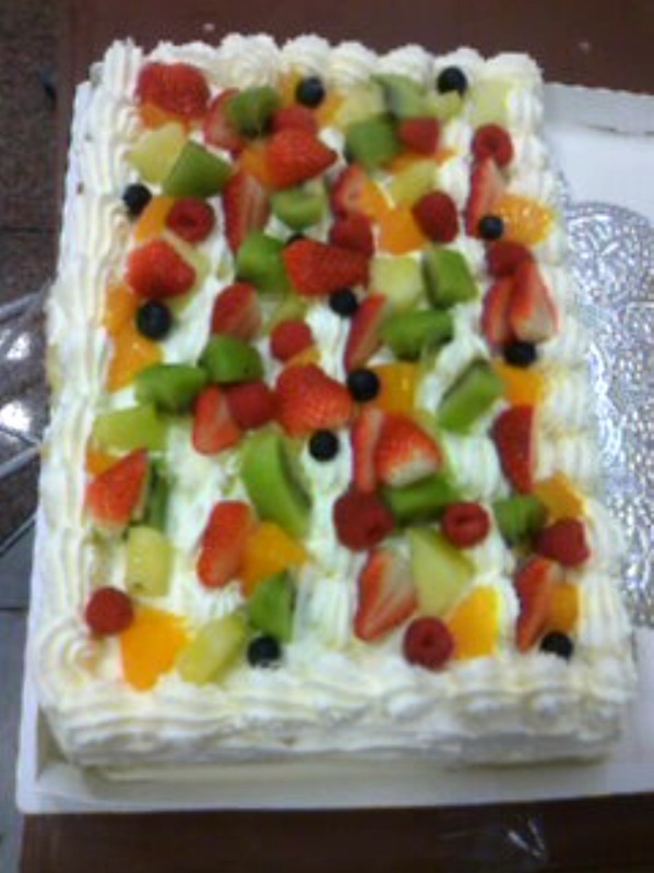 本日のスペシャルケーキ速報♪ #cake_c0069047_14266.jpg